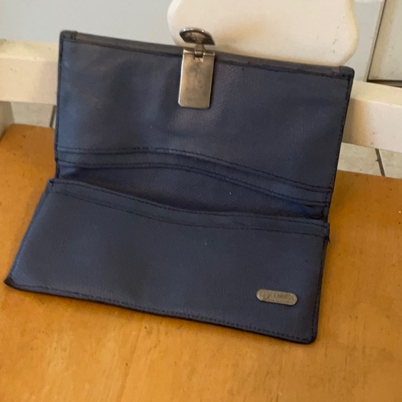 Fendi Vintage Trifold Wallet - Picture 9 of 9